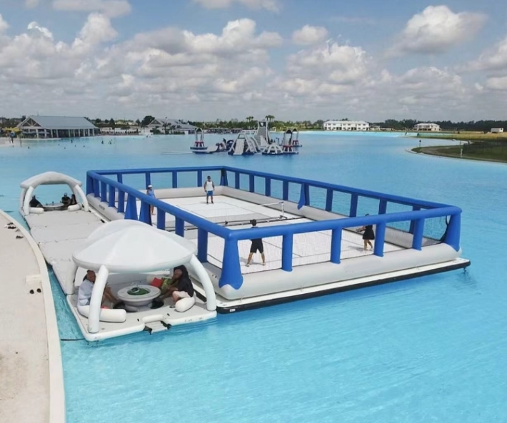 Новый тренд в индустрии развлечений: надувные батуты на воде — это будущее или абсурд?