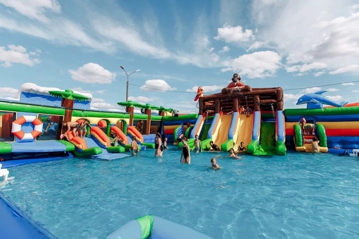 Надувные аквапарки для сети семейного спа-комплекса "Termoland"