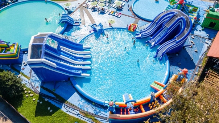 Комплекс надувных аквапарков для загородного гостинично-ресторанного комплекса в Калининграде