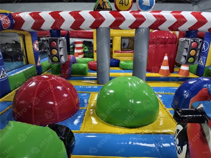 Надувной батут "Центральная площадь" 10*6*2 м