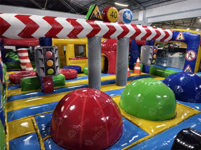 Надувной батут "Центральная площадь" 10*6*2 м