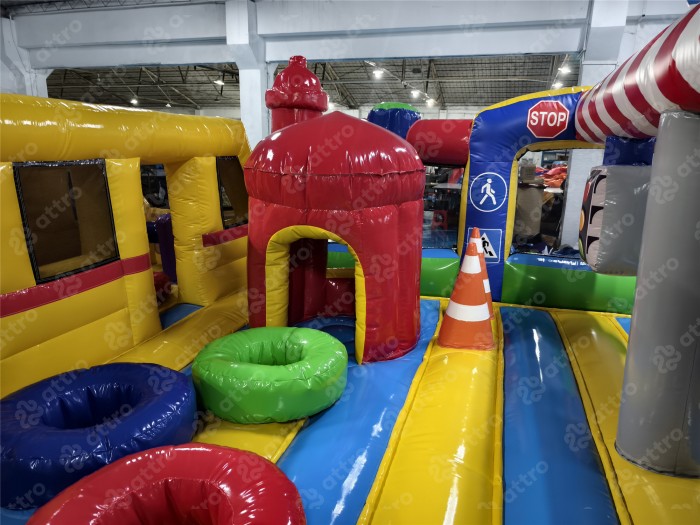 Надувной батут "Центральная площадь" 10*6*2 м