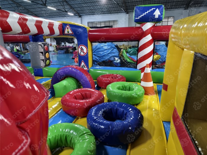 Надувной батут "Центральная площадь" 10*6*2 м