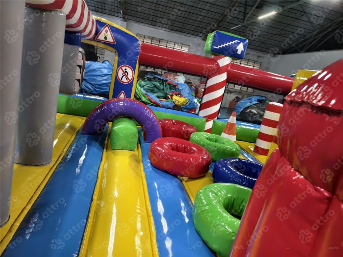 Надувной батут "Центральная площадь" 10*6*2 м