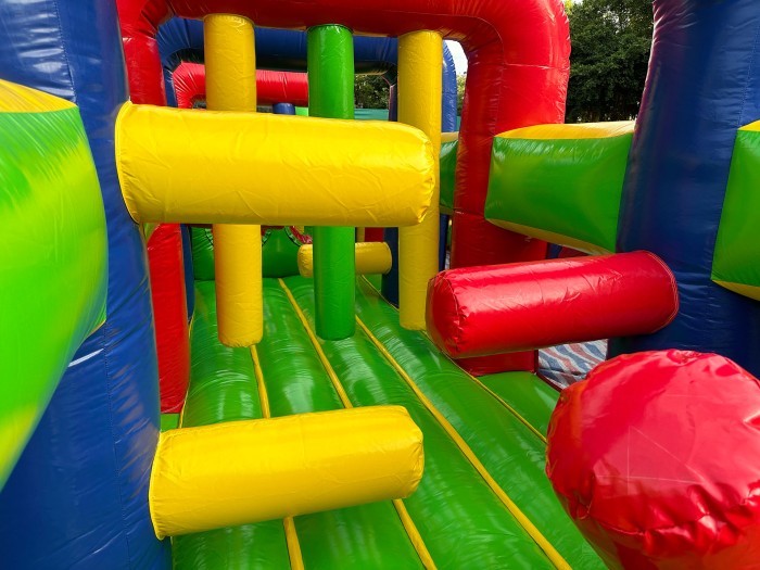 Надувная полоса препятствий "Разноцветная", 23*8*3,5 м