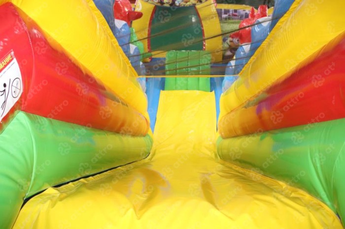 Надувной батут «Вечеринка Миньонов» 10*10*6 м