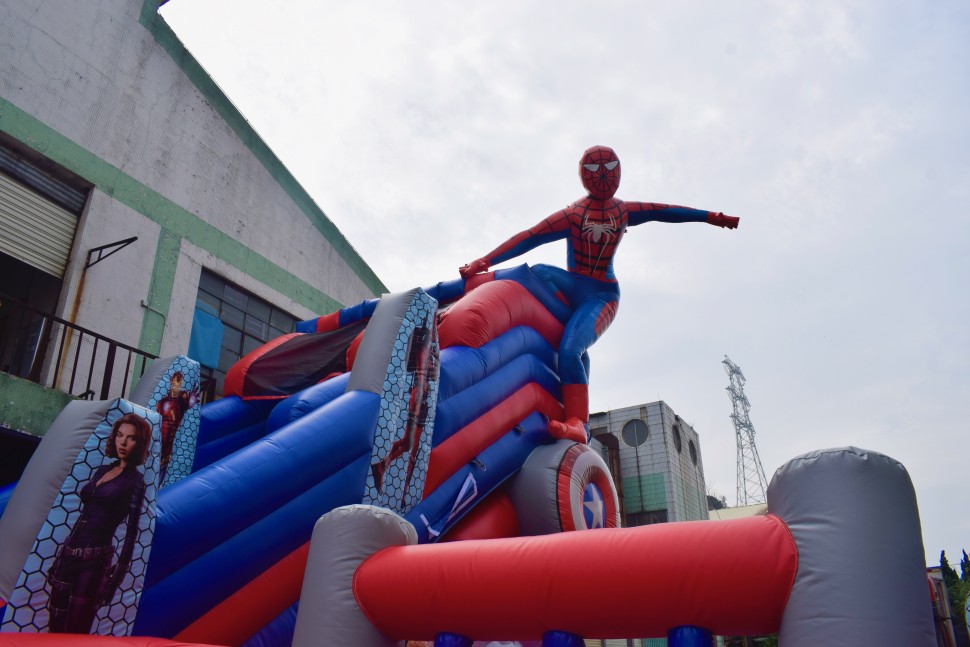 Всесезонный надувной батут «Спайдермен» 12,5*10*10 м