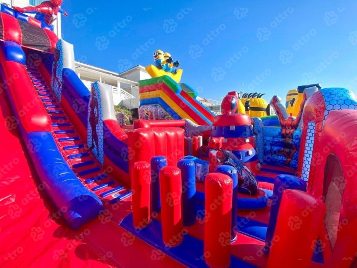 Надувная горка "Спайдермен" 12*8*9,3 м Б/У