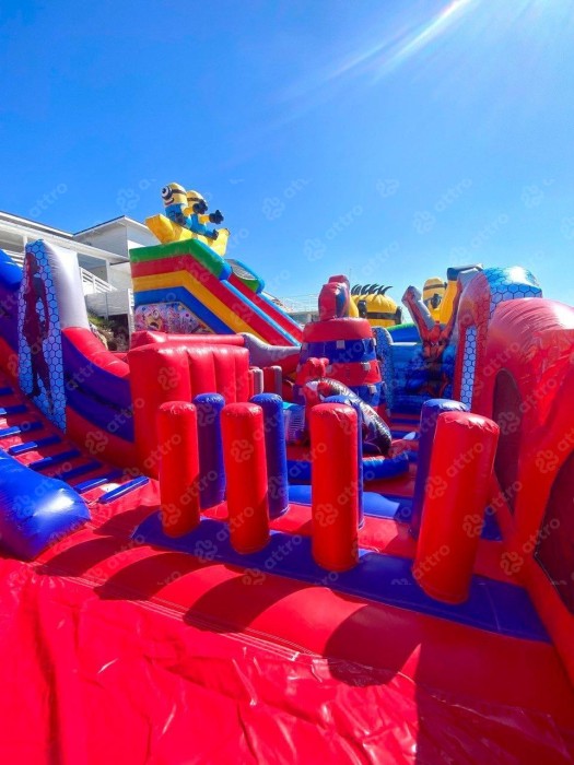 Надувная горка "Спайдермен" 12*8*9,3 м Б/У