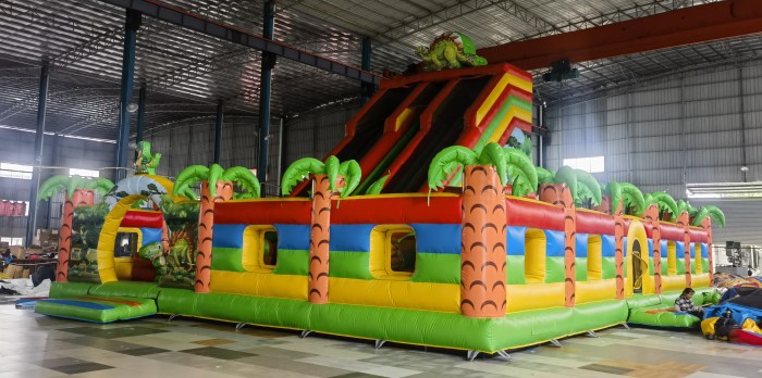 Надувная горка "Динолэнд" 15*12*10 м