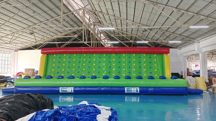 Надувной скалодром 12*6*3,6 м