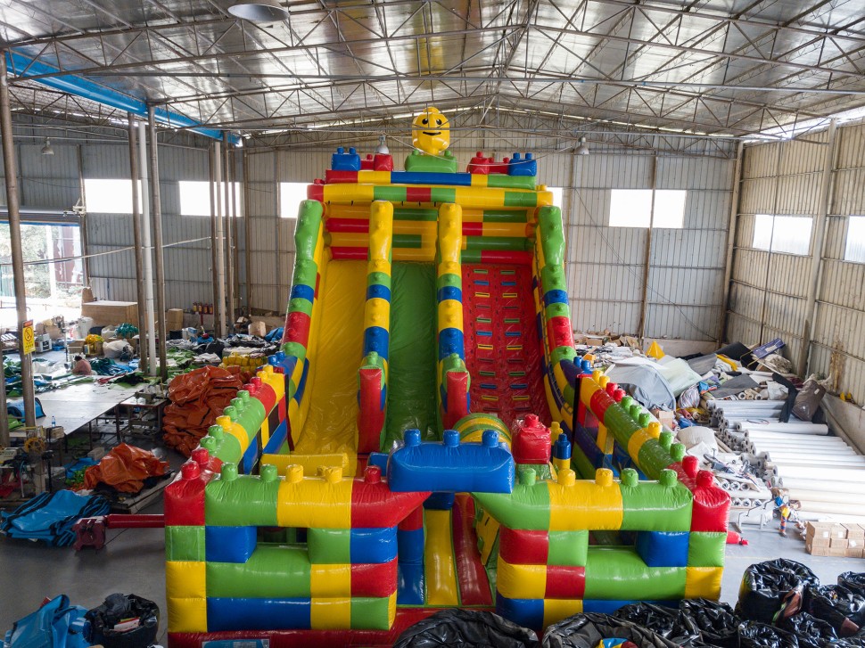Надувная горка 