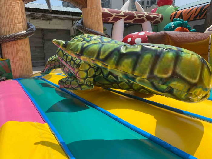 Надувной батут «Сафари», 12*9,5*7 м