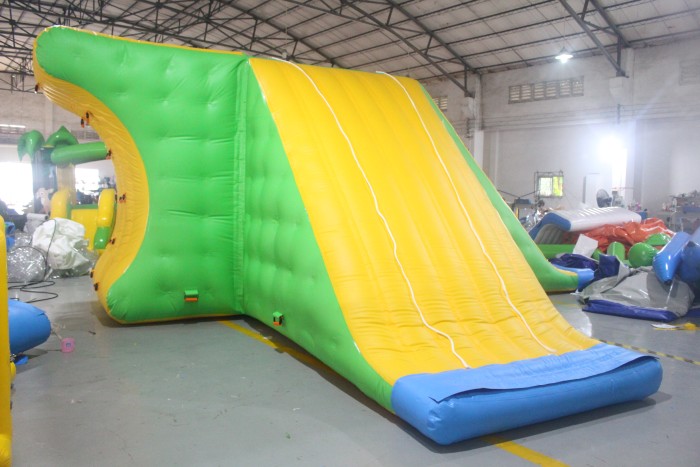 Надувной аквапарк "Спорт парк 30" 22,7*12,3*3 м