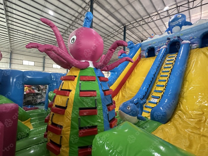 Надувная горка "Подводный мир" 14*7*8,3 м