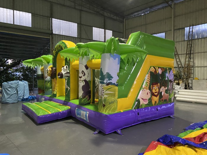 Надувная горка "Сафари Джунгли" 6,5*3,5*3 м