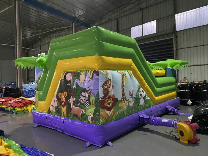 Надувная горка "Сафари Джунгли" 6,5*3,5*3 м