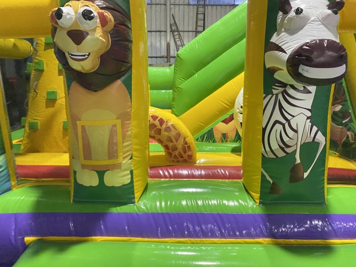 Надувная горка "Сафари Джунгли" 6,5*3,5*3 м