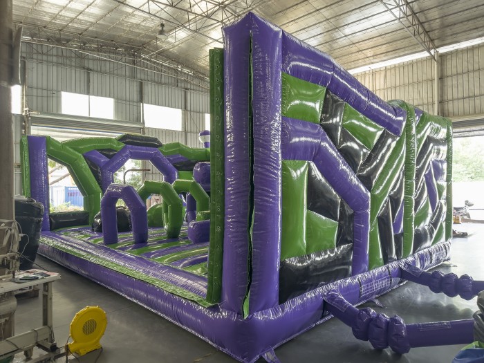 Надувная горка "Парк монстров" 18*9*5,5 м