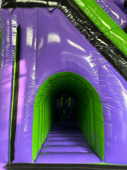 Надувная горка "Парк монстров" 18*9*5,5 м