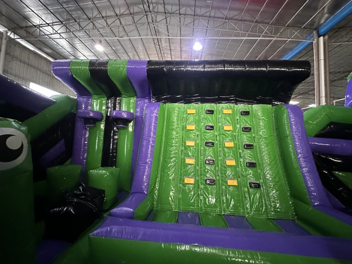 Надувная горка "Парк монстров" 18*9*5,5 м