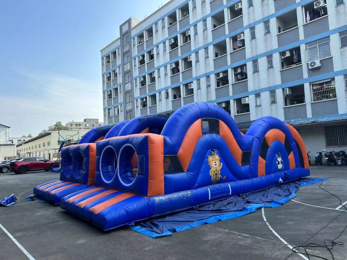 Надувная полоса препятствий "Пиратский корабль" 10*3*3 м