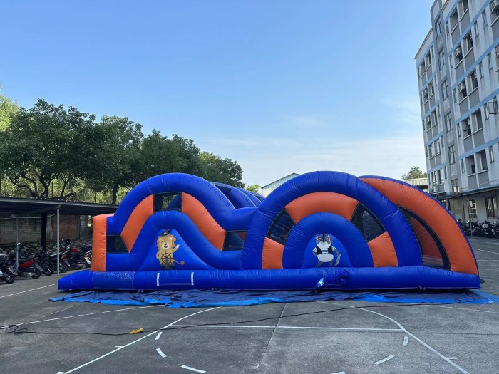 Надувная полоса препятствий "Пиратский корабль" 10*3*3 м