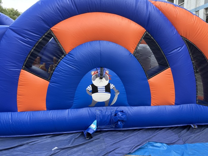 Надувная полоса препятствий "Пиратский корабль" 10*3*3 м