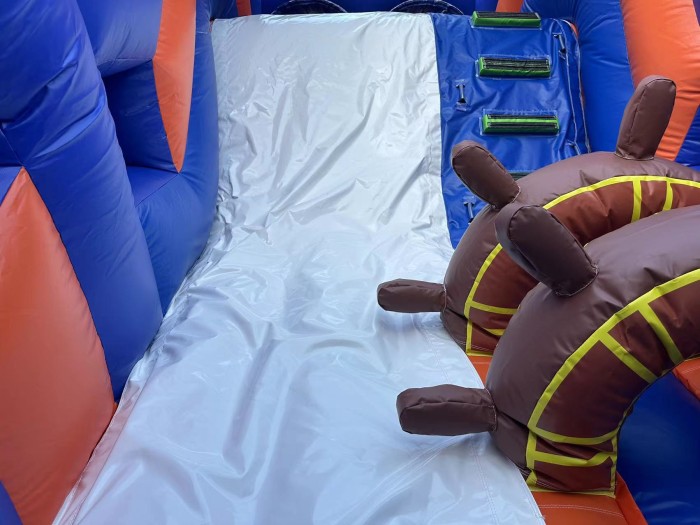 Надувная полоса препятствий "Пиратский корабль" 10*3*3 м