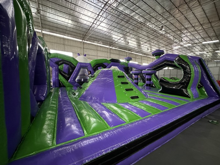 Надувная горка "Парк космоса" 18*12*5,4 м 