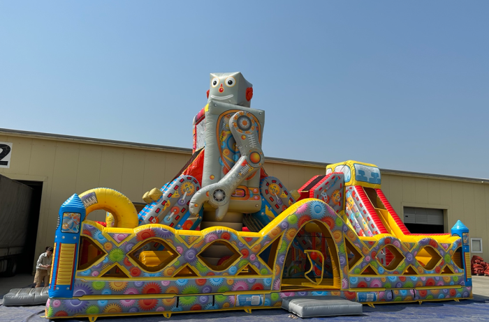 Надувной батут "Эра роботов" 14*8*8 м