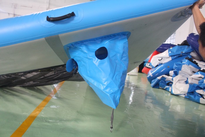 Надувной комплекс на воде 