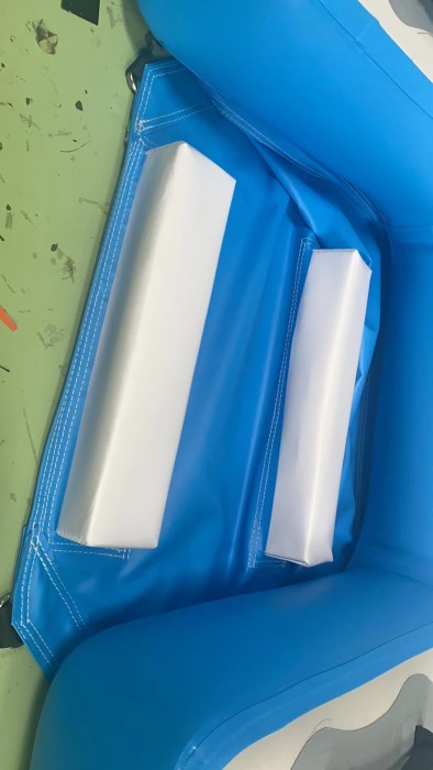 Надувной комплекс на воде 