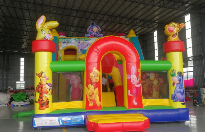 Надувной батут "Винни-Пух" 8*6*5,8 м