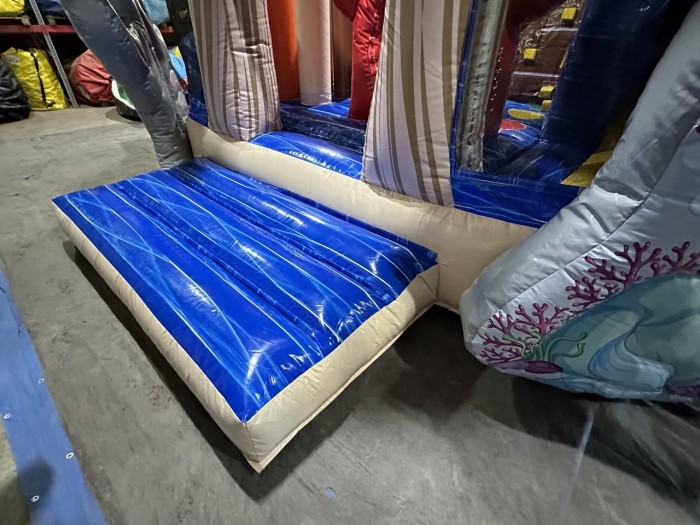 Надувной батут "Пиратская гавань" 8,5*7*5,3 м