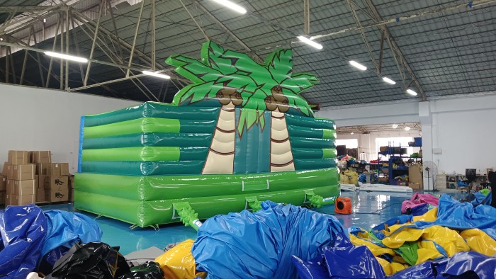 Надувной аквапарк "Пристань Джунгли" 20*15*8,6 м