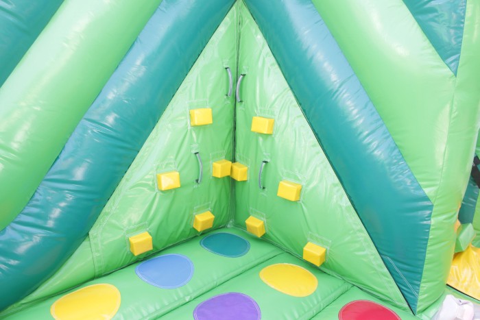 Надувной батут "Тропический лес" 5*4,5*4,2 м  