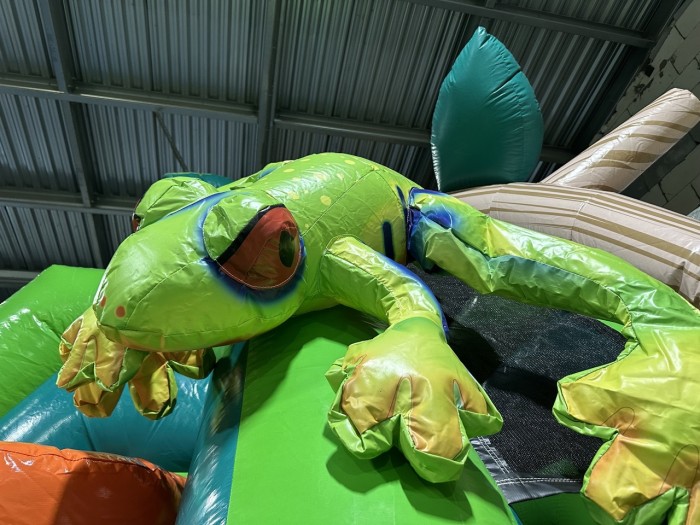 Надувной батут "Тропический лес" 5*4,5*4,2 м  