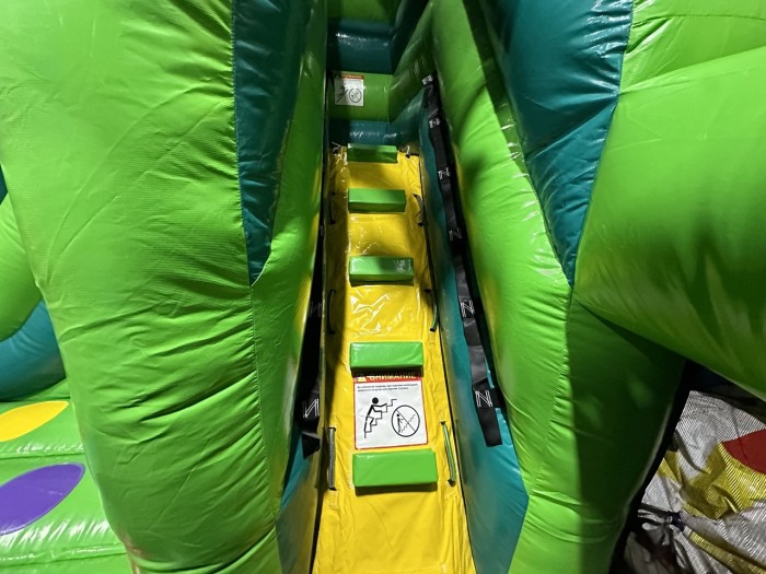 Надувной батут "Тропический лес" 5*4,5*4,2 м  