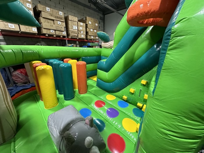 Надувной батут "Тропический лес" 5*4,5*4,2 м  