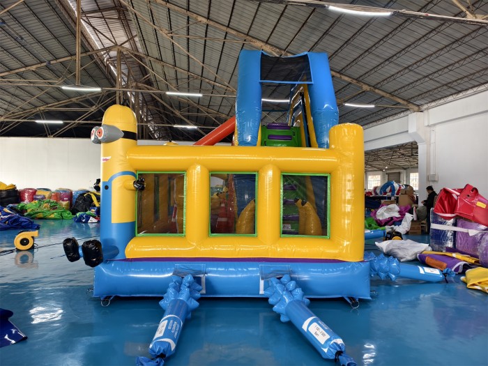 Надувная горка "Миньоны в лесу" 9*4*4,5 м