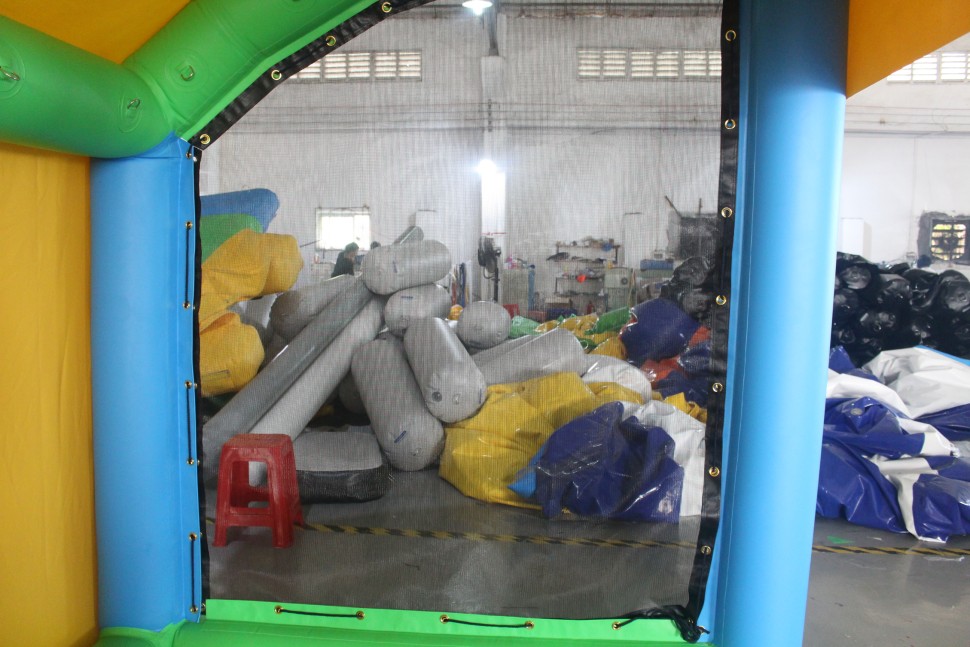 Надувной пляжный тент 