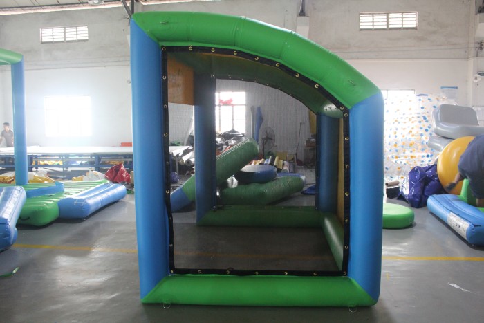 Надувной пляжный тент "Beach Tent" 2,75*2,1 м