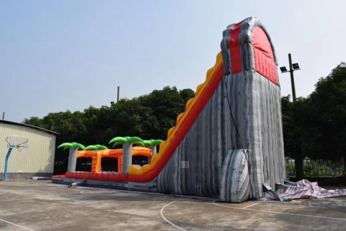 Надувная водная горка "В джунглях" 18,5*4,5*7 м