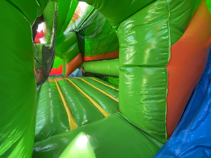 Надувная горка "Жираф и зебра" 8*7*6,3 м