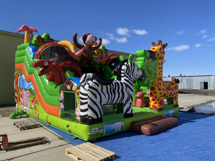 Надувная горка "Жираф и зебра" 8*7*6,3 м