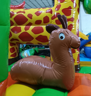 Надувная горка "Жираф и зебра" 8*7*6,3 м