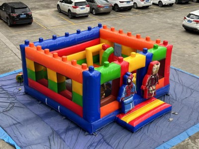 Надувной батут "Супергерои" 5*5*2,4 м 