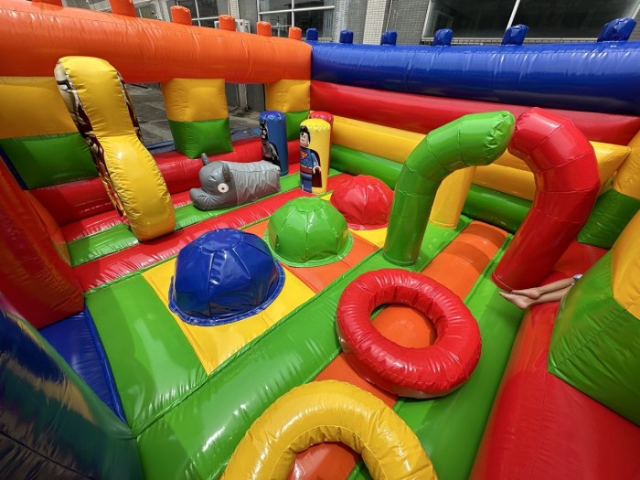 Надувной батут "Супергерои" 5*5*2,4 м 