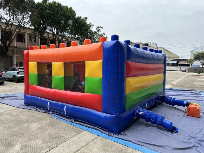 Надувной батут "Супергерои" 5*5*2,4 м 